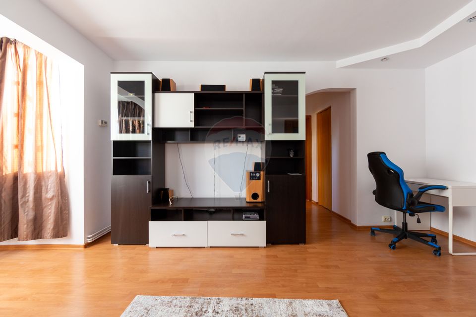 2 room Apartment for rent, Centrul Civic area