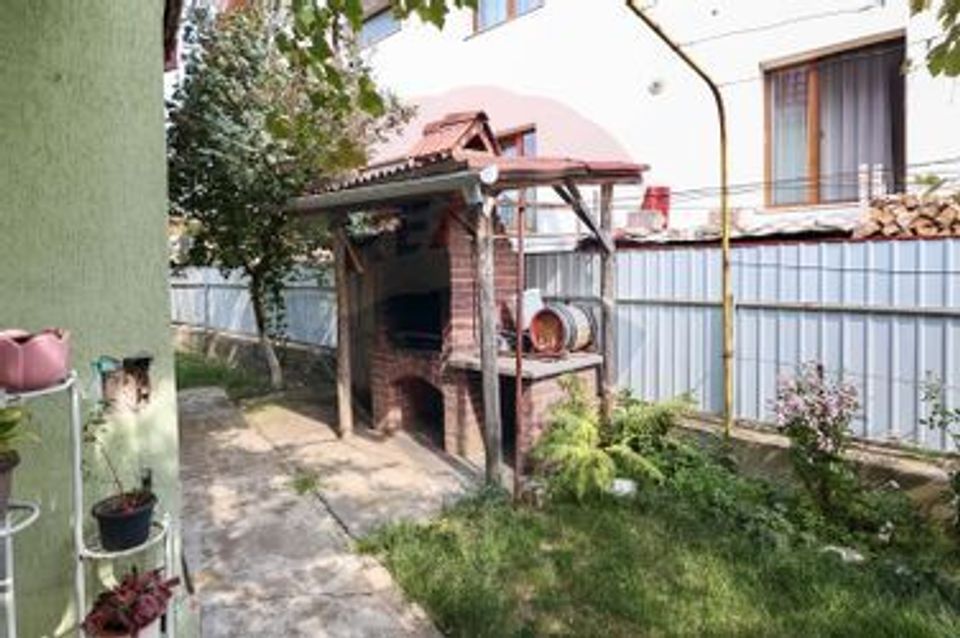 8 room House / Villa for sale, Central area