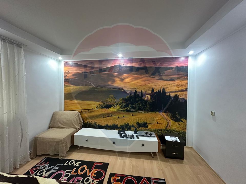 Casă spațioasă 6 camere, 2 băi, garaj spatios și terasă