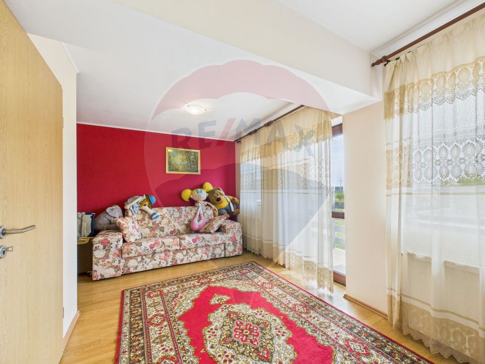 5 room House / Villa for sale