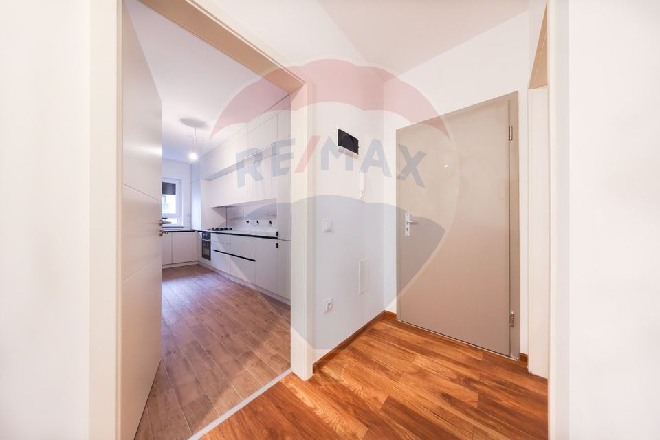 3 room Apartment for sale, Tractorul area