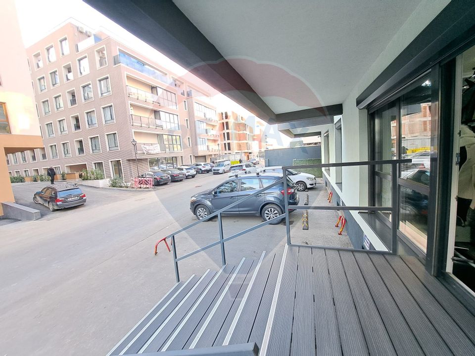Commercial space 211 sqm terrace 77 sqm in Nord City Residence Pipera