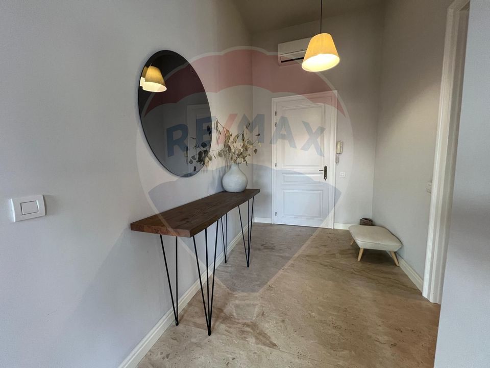 Apartament cu 2 camere de închiriat în zona Ultracentral