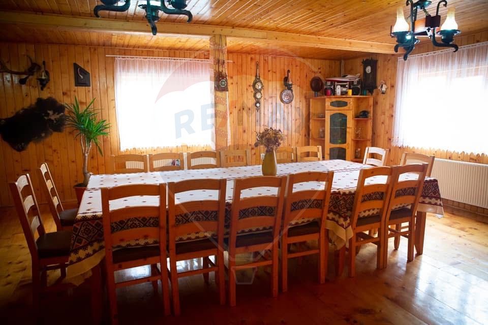 De Vânzare Pensiune Rustica De Vis Pe Ruta Lerești-Voina