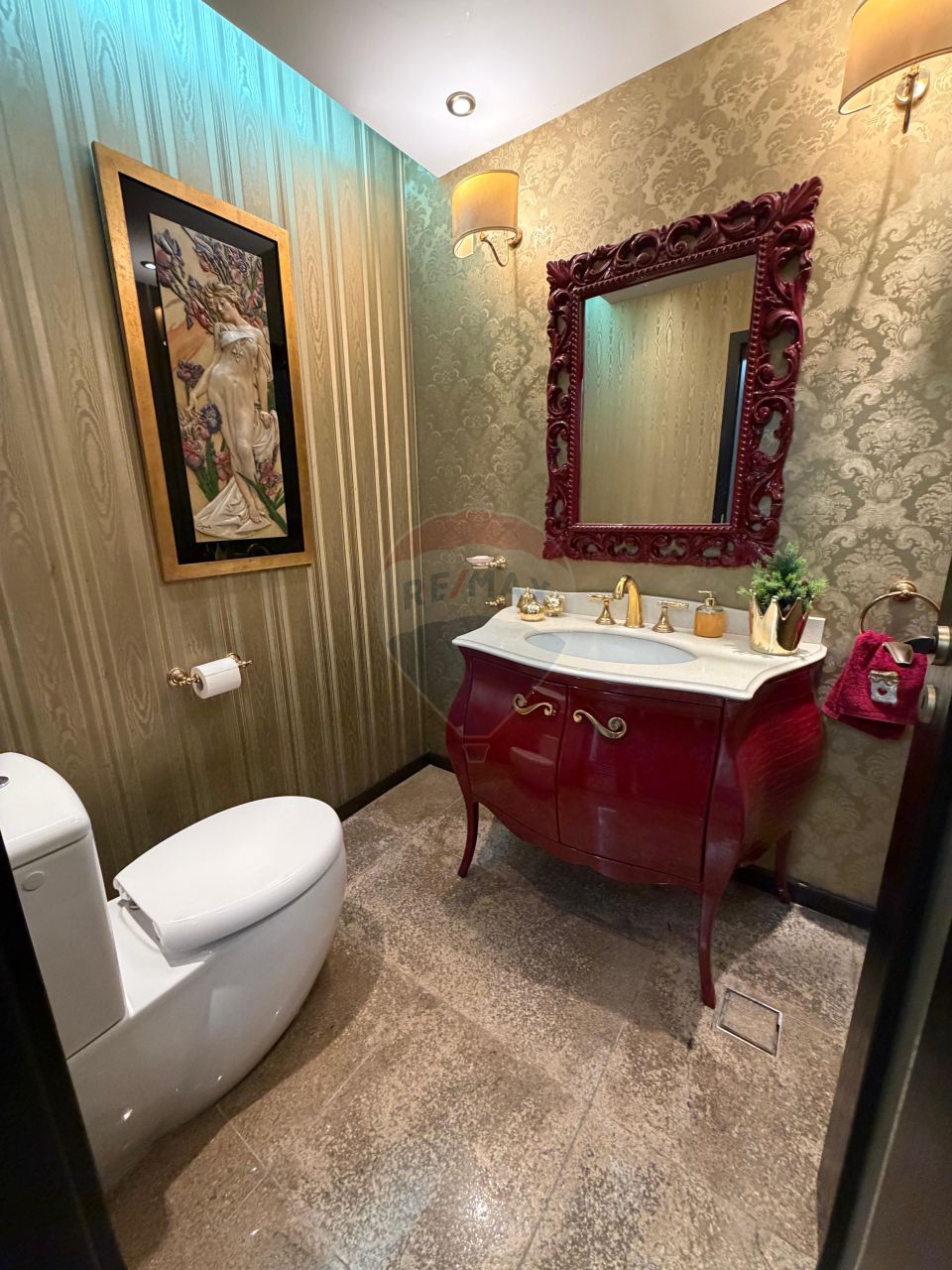 9 room House / Villa for sale