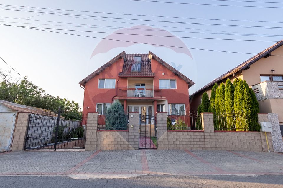 9 room Hotel / Pension for sale, Aurel Vlaicu area