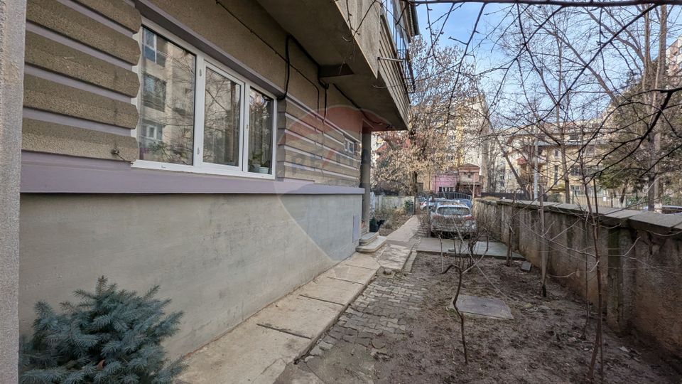 Vânzare Casă / Vilă cu 11 camere  în zona Iancului