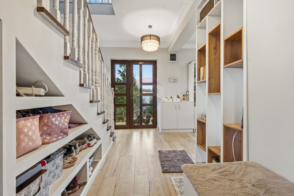 9 room House / Villa for sale