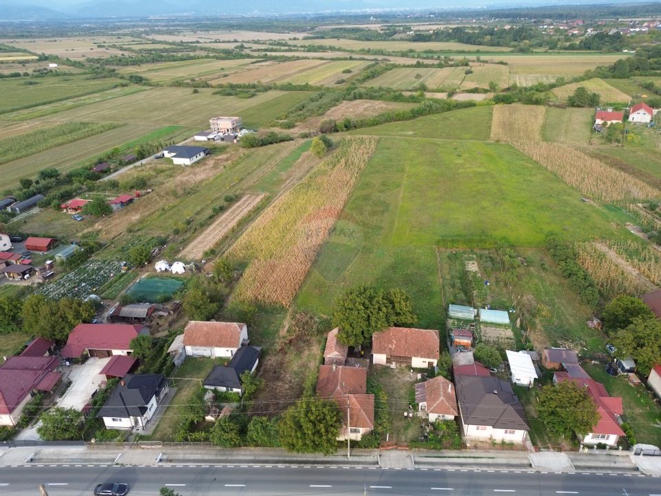 Casă de vânzare in Hideaga la drumul National