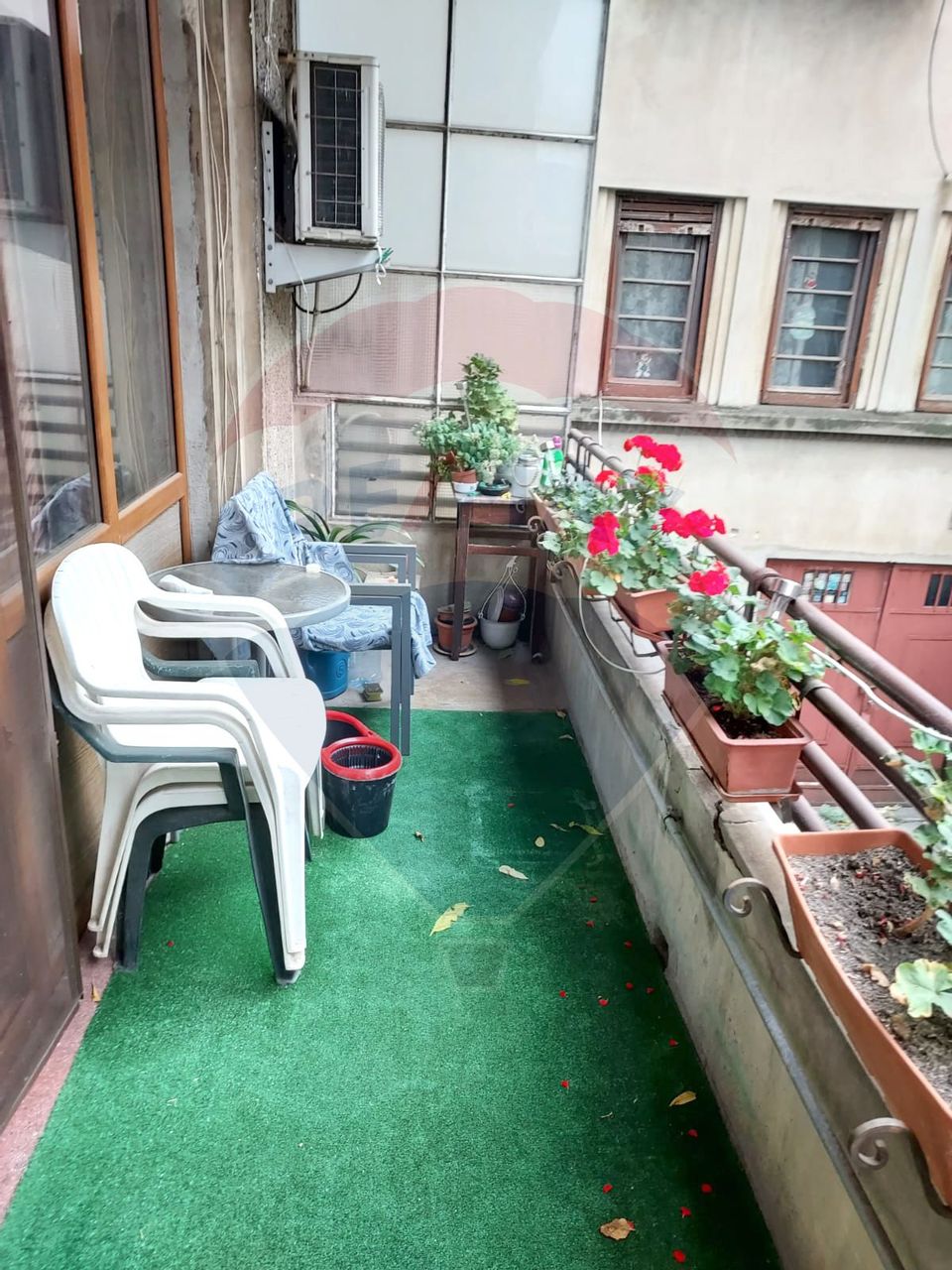 Apartament cu 4 camere de vânzare în zona Unirii