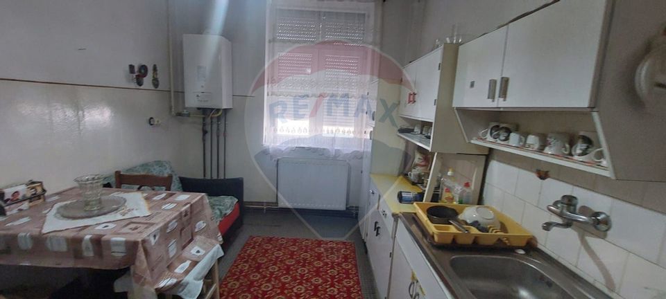 Apartament cu 3 camere de vânzare in Victoria pe str. Libertatii