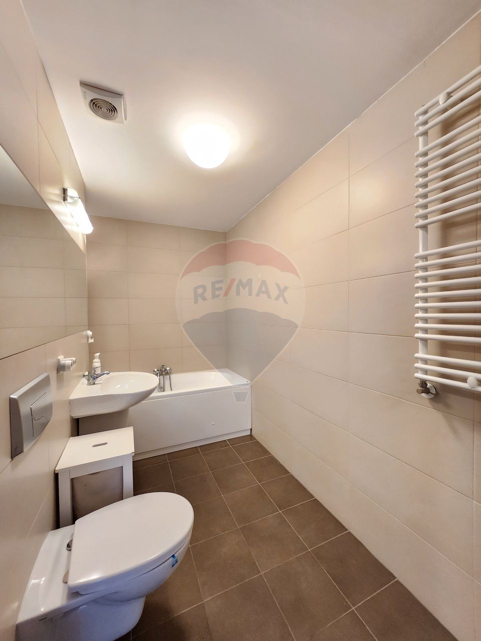 Baneasa Nordia Residence | 2 parcari | mobilat | gradina si lac