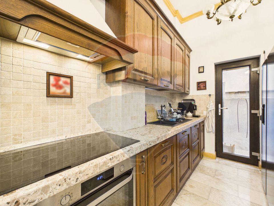 Vila P+2 cu mobilier Italia | Curte privata | Balotesti DN1