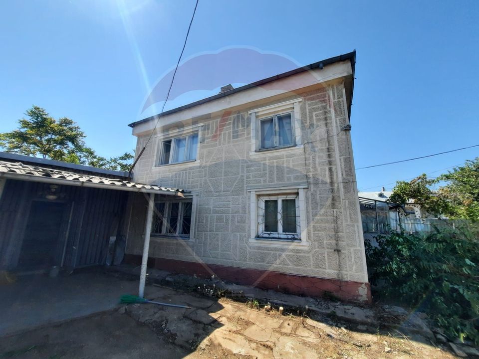 4 room House / Villa for sale