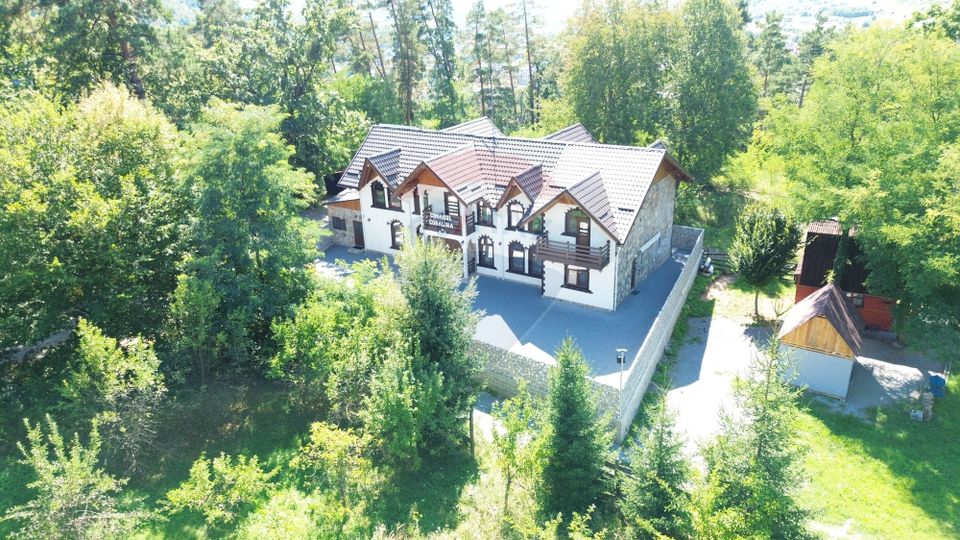 11 room Hotel / Pension for sale, Central area