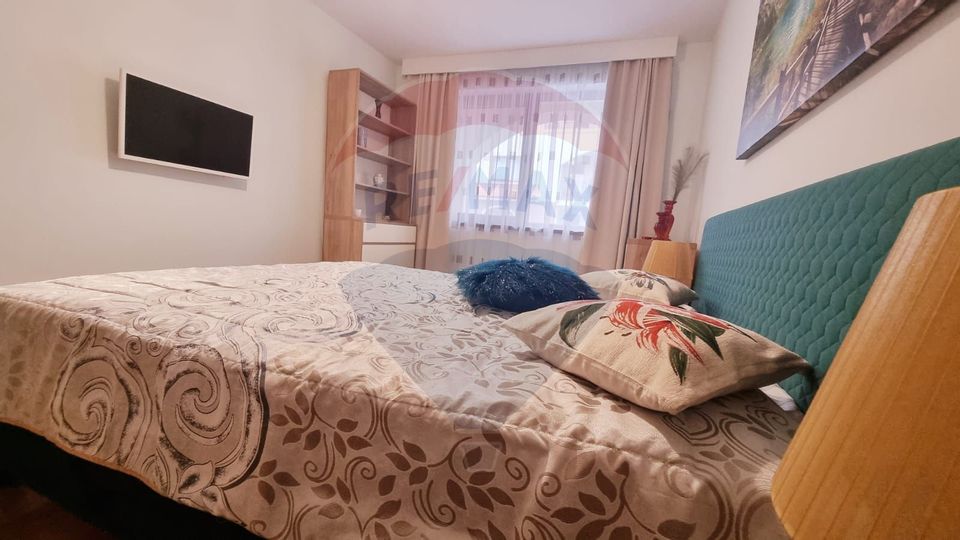 De inchiriat apartament cu 2 camere, 2 bai plus loc de parcare