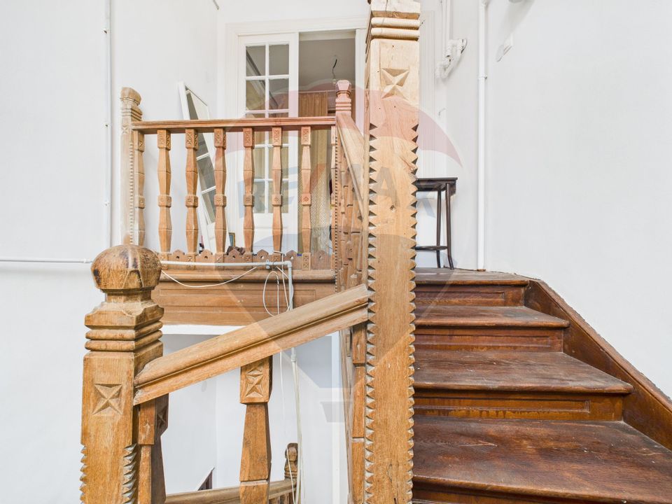 Apartament de vanzare in vila in centrul capitalei