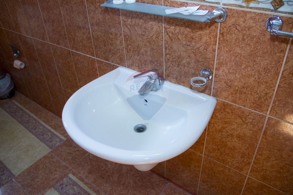 Hotel de vanzare la cateva minute de Podul Mogosoaia –Cu 40 de camere