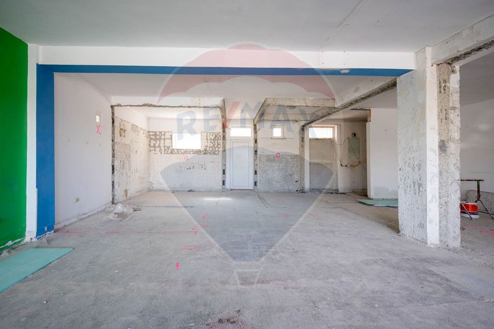 237sq.m Commercial Space for sale, Tractorul area