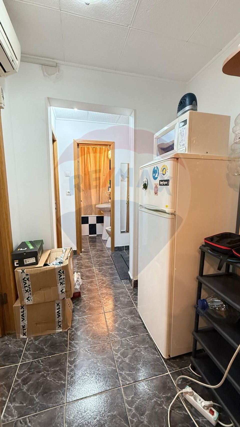 Apartament cu 2 camere de vânzare în zona Lujerului