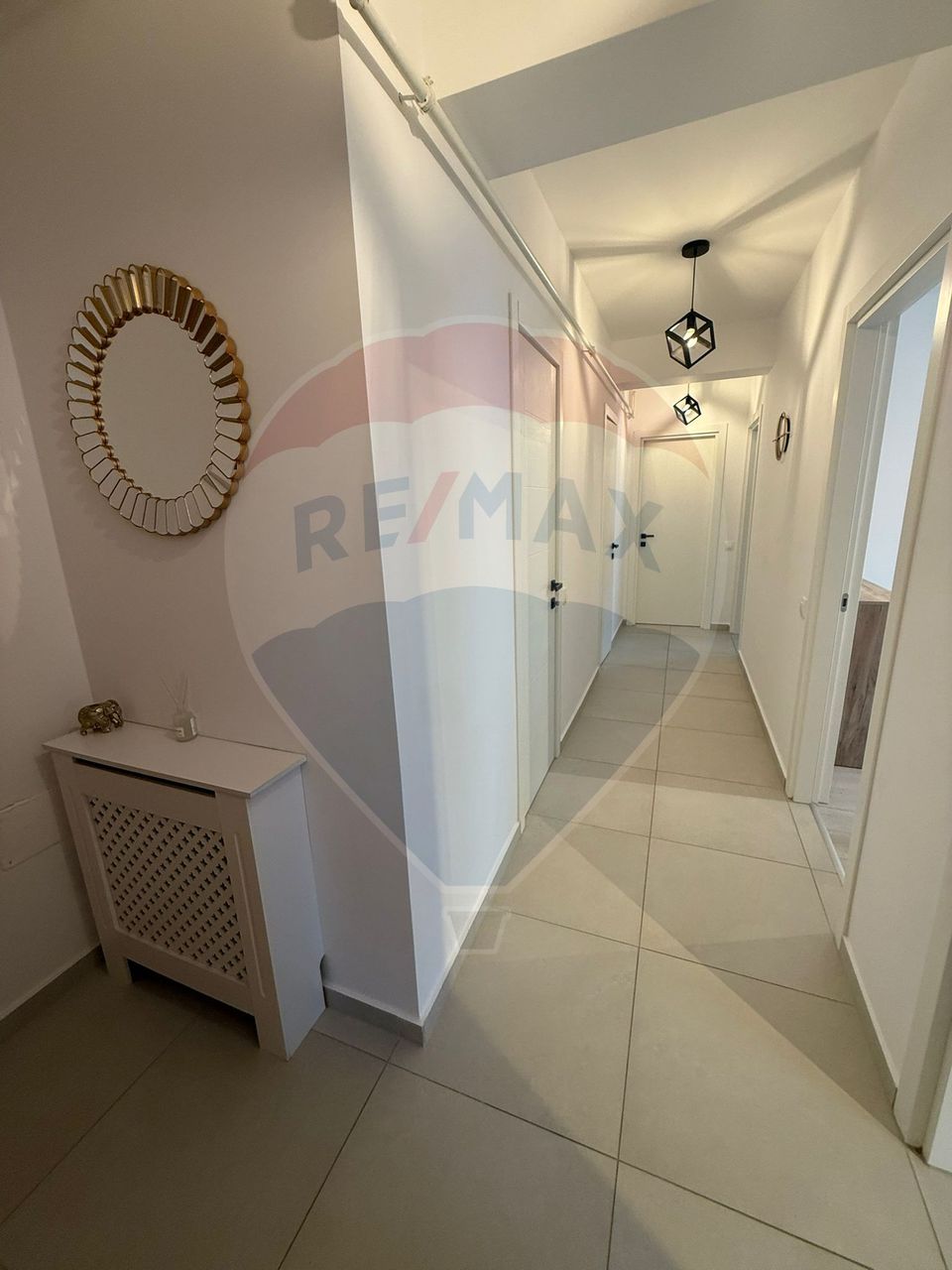 Apartament cu 3 camere, 2 bai și loc de parcare