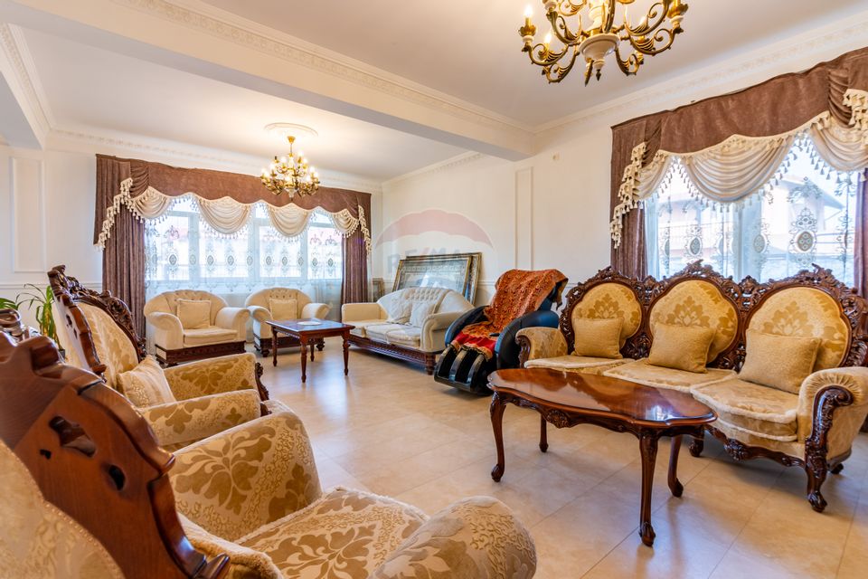 For Sale House / Villa with 11 rooms and Production Hall Voluntari