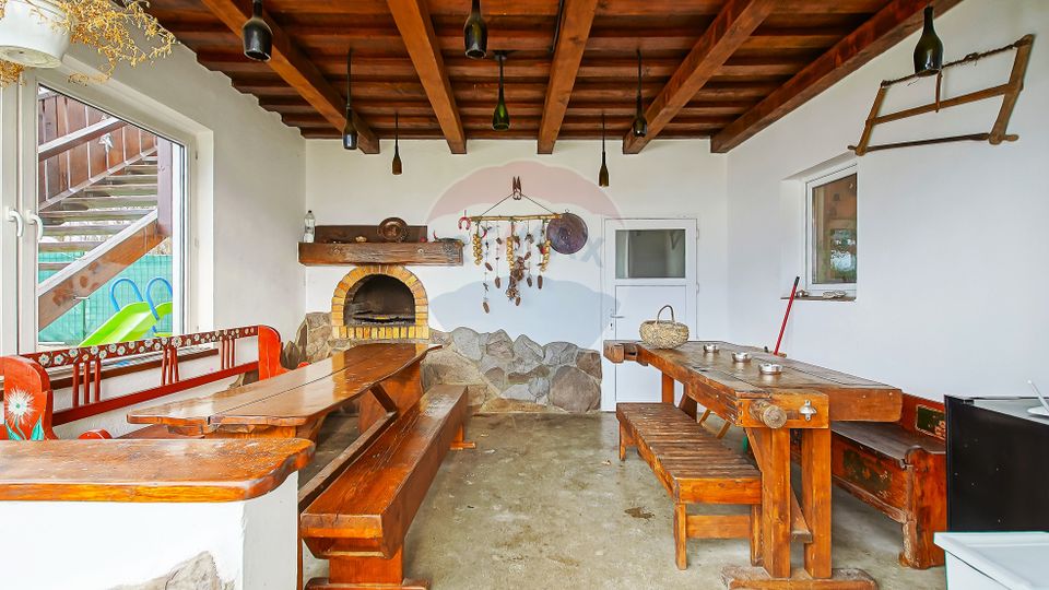 Cabana la Flo, 8 cam,P + M, teren 888 mp oportunitate de investitie !