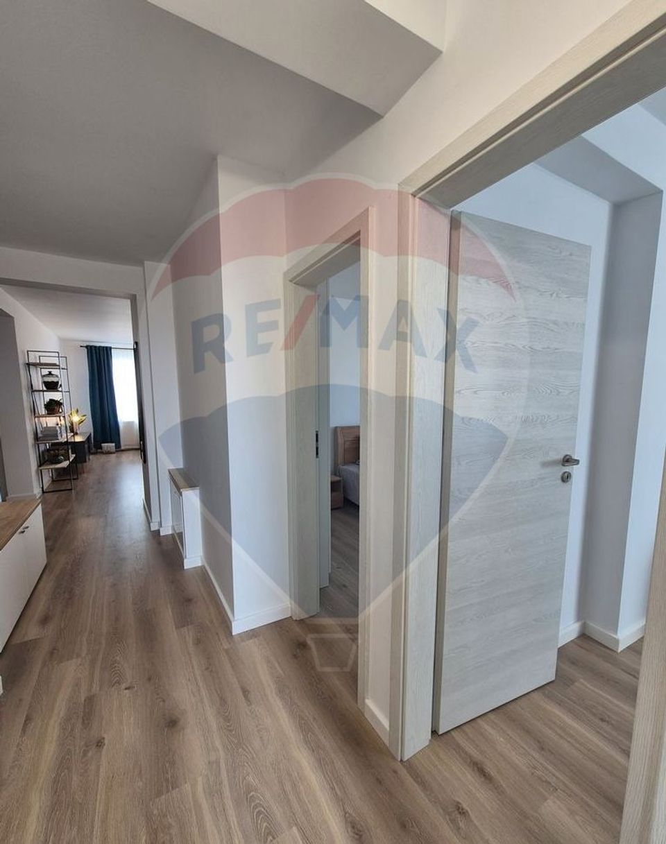 Apartament cu 3 camere de inchiriat, zona Europa