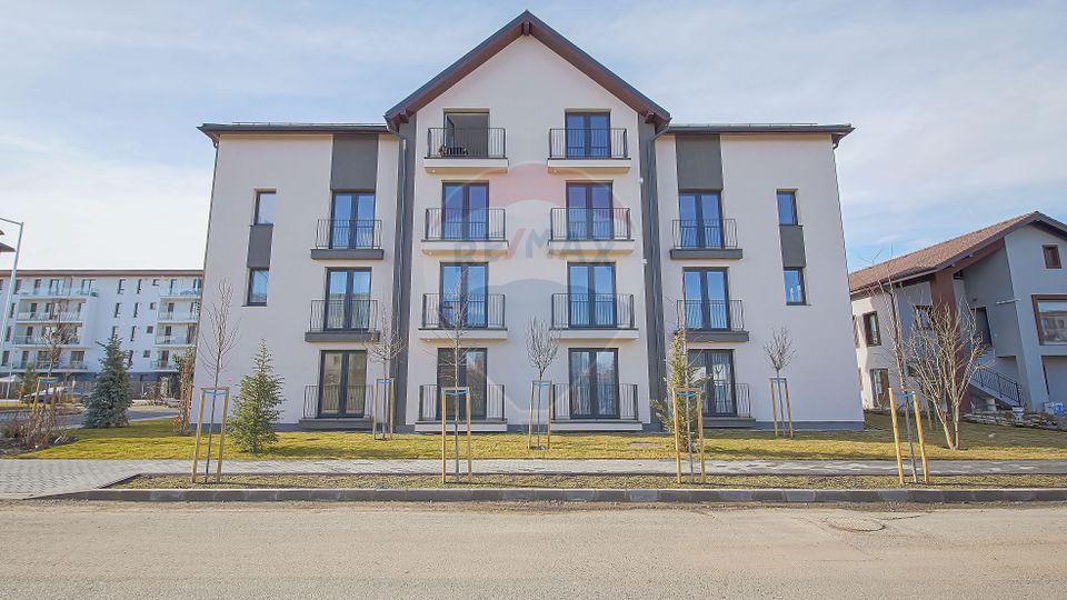 Garsoniera decomandata, 40 mp utili, etaj 1 | ROKMAN | Zona Tractorul