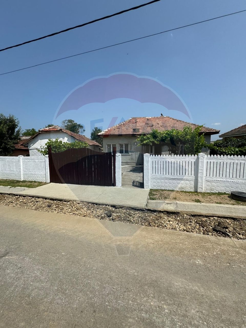 Casă 74 mp/ Predesti 1331 mp teren intravilan