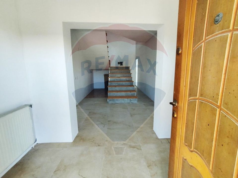 5 room House / Villa for sale