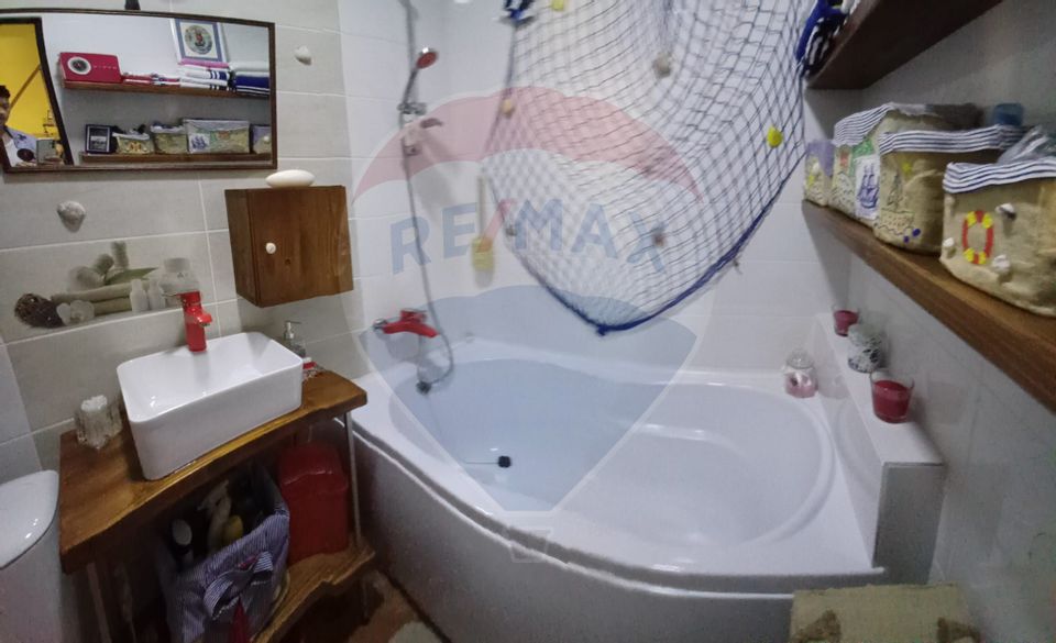 Apartament cu 2 camere de vânzare în zona Republicii