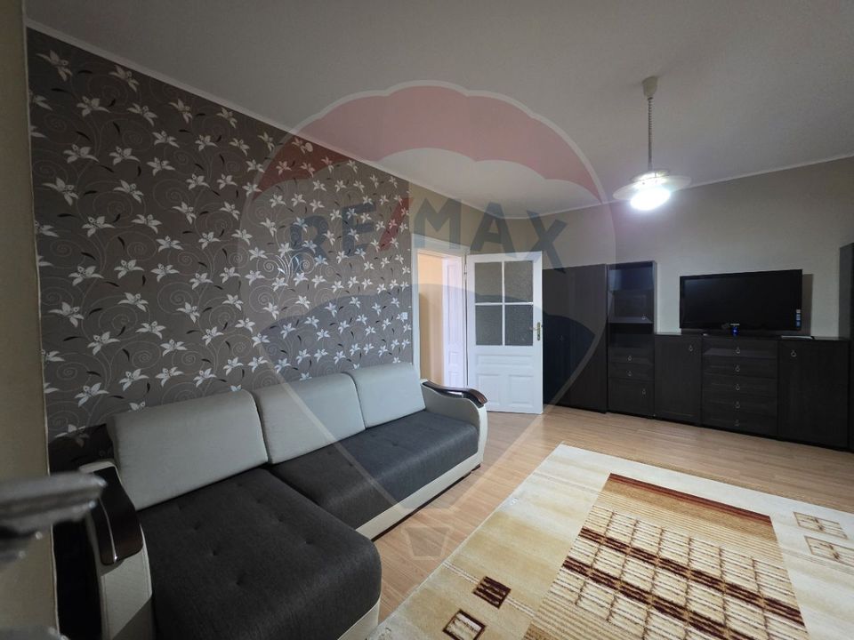 Inchiriere casă cu terasa si curte zona Piata Mica Spitalul Judetean