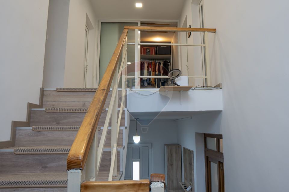 DE VANZARE Reședință Premium cu Piscină și Teren Generos – Chiajna