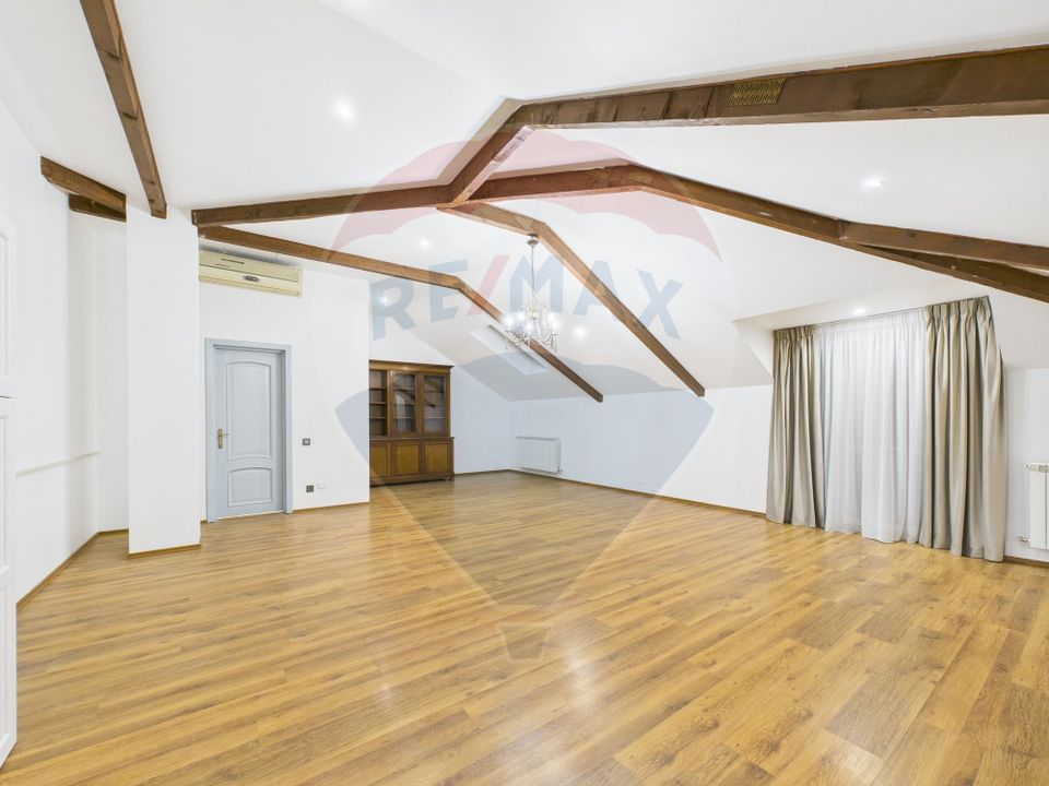 Casă / Vilă Pipera  cu 7 camere de închiriat