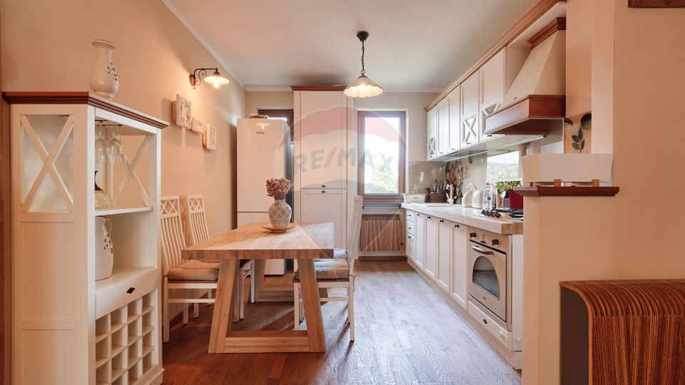 Apartament centru istoric cu garaj și loc de parcare