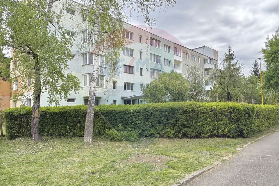 Garsonieră decomandată – zona Micșunica | Etaj 1 | Orientare sudica