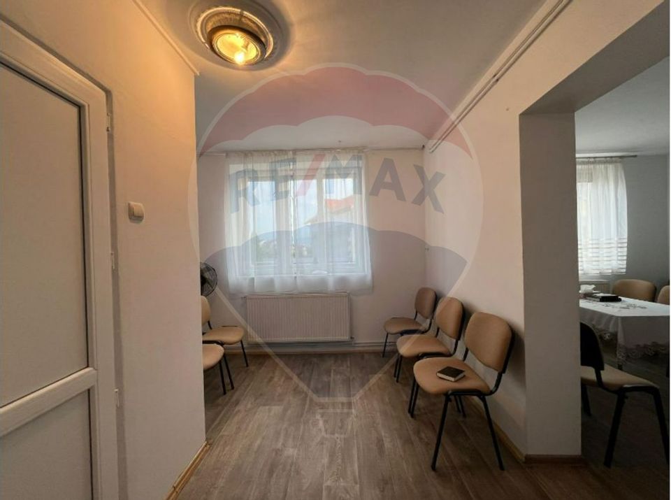 Vilă multifuncțională centrală Șelimbăr – 3 ap. sau birouri