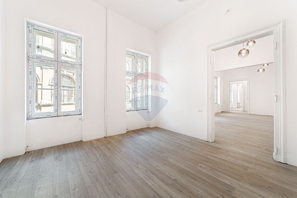 149sq.m Commercial Space for rent, Ultracentral area