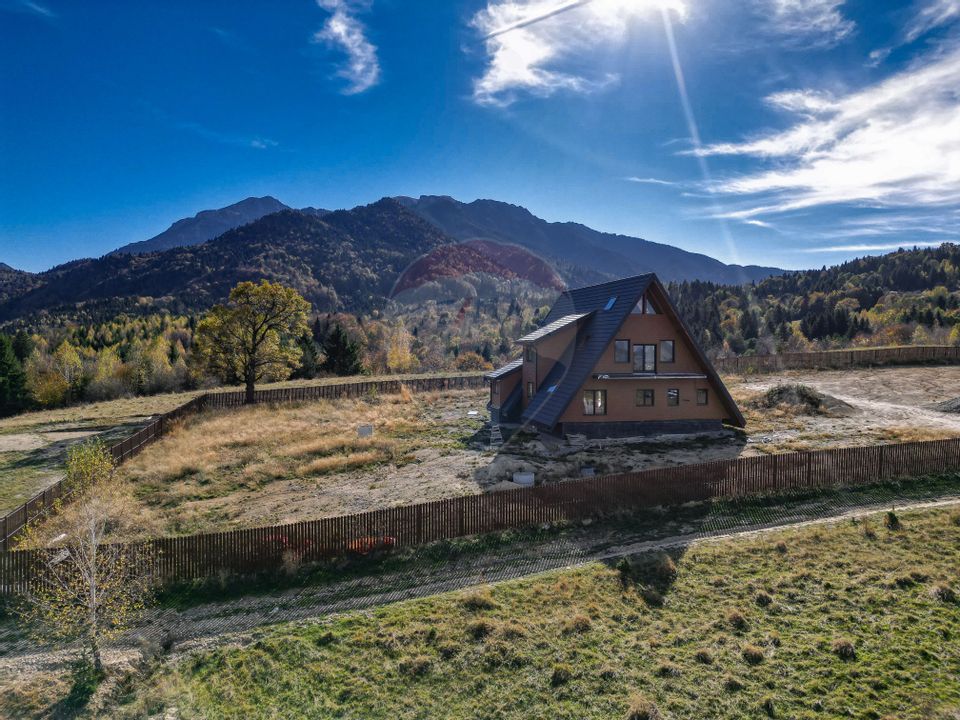 Vilă superba A-Frame cu vedere panoramică catre Varful Omu si Bucegi