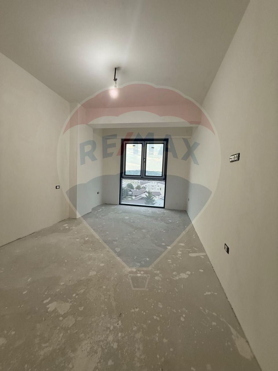 Apartament cu 3 camere de vânzare în zona Burdujeni