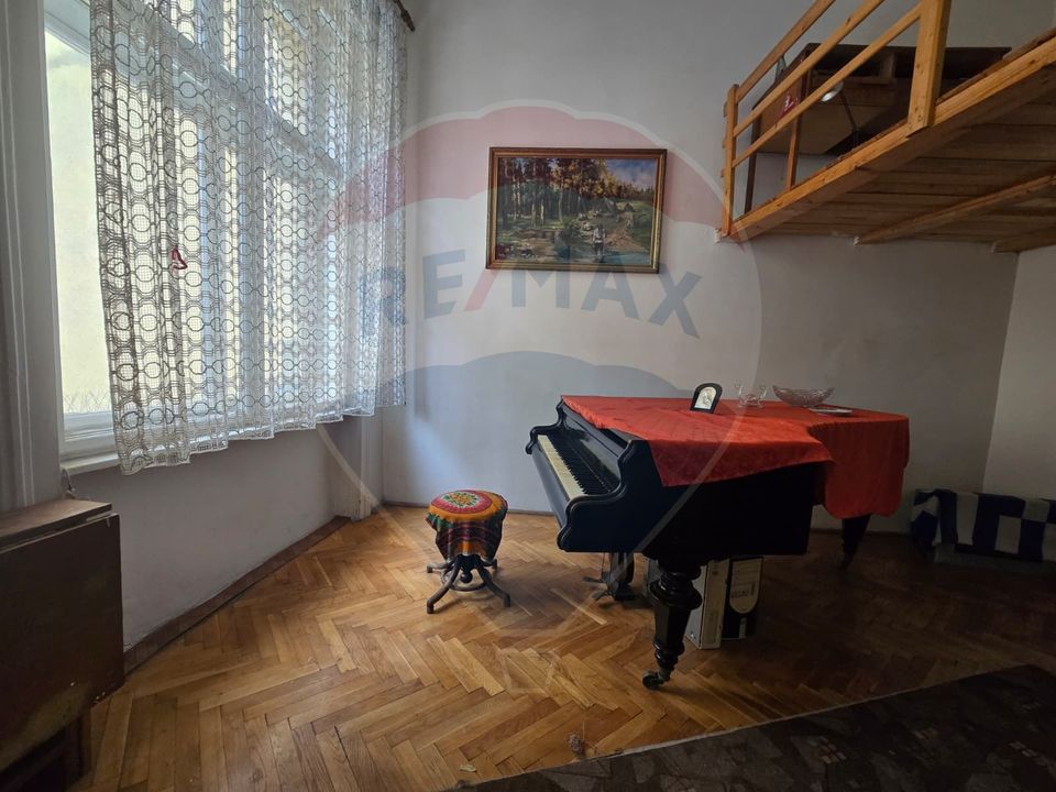 de vanzare Apartament 2 camere în clădire istorică cu lift, Str. Horea