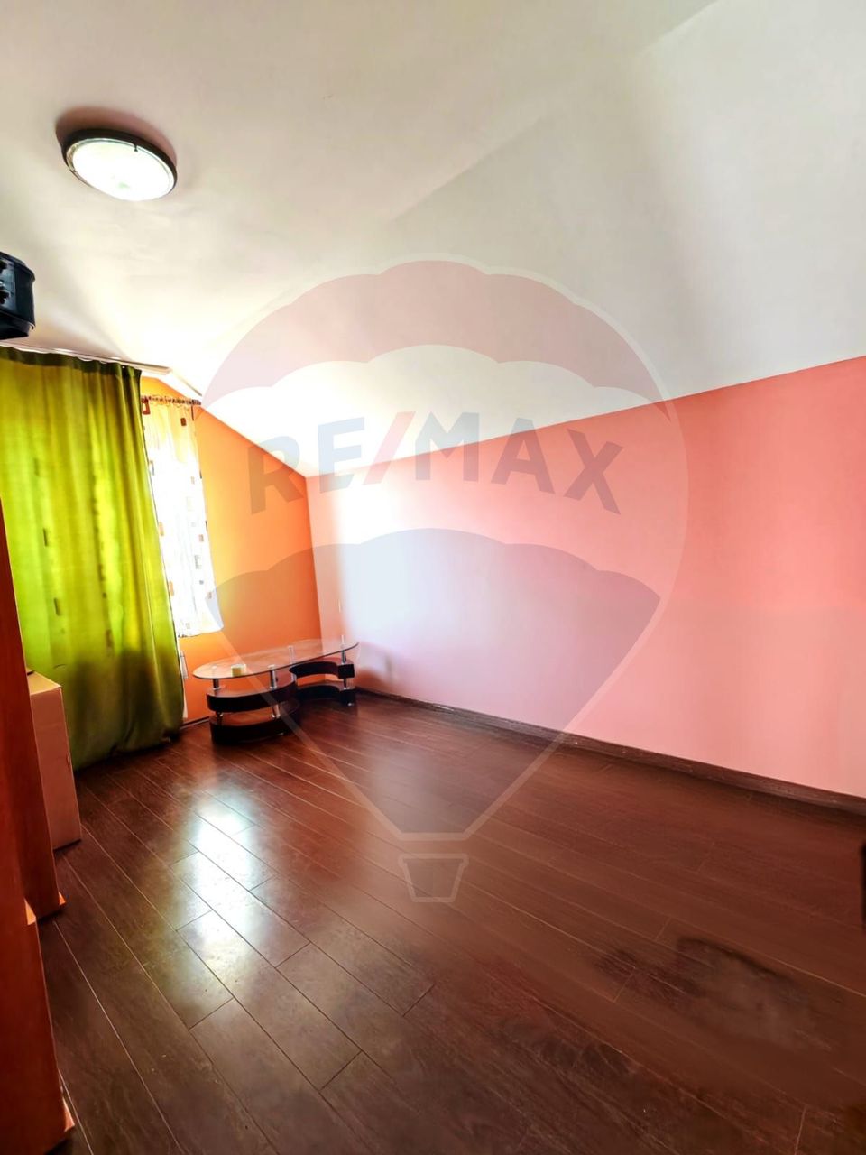 Casă / Vilă cu 5 camere de vânzare in Harman, Brasov