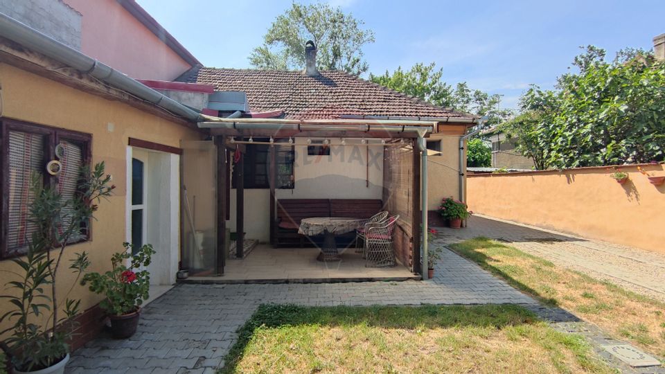 Casă cu Teren 572 mp în Oradea, Str. Octavian Goga Nr. 39, de vânzare