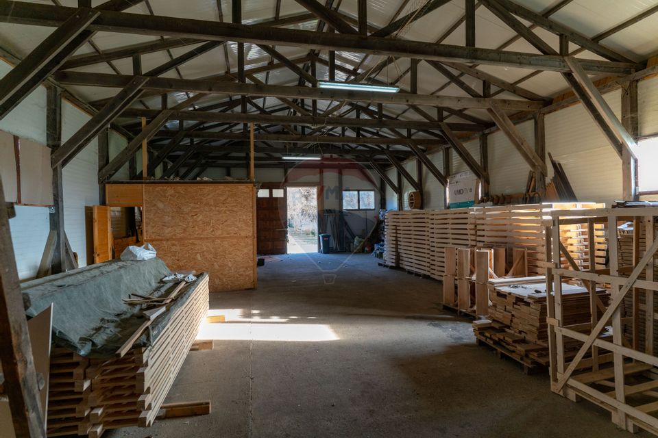 Spațiu industrial-hala de productie in Ribita , jud Hunedoara