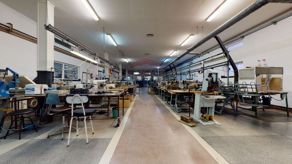 Producție / Depozitare + Birouri – Proprietate industrială de vânzare