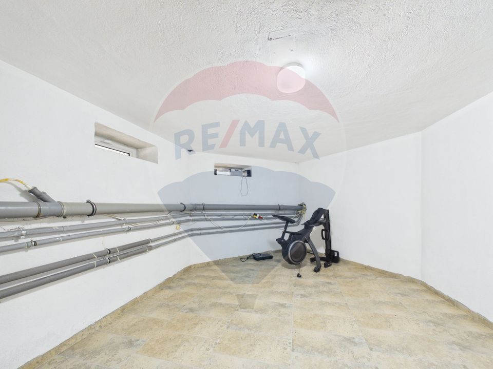 7 room House / Villa for sale