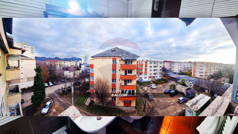 Strada Moldovei, Apartament cu 3 camere plus boxa de vanzare