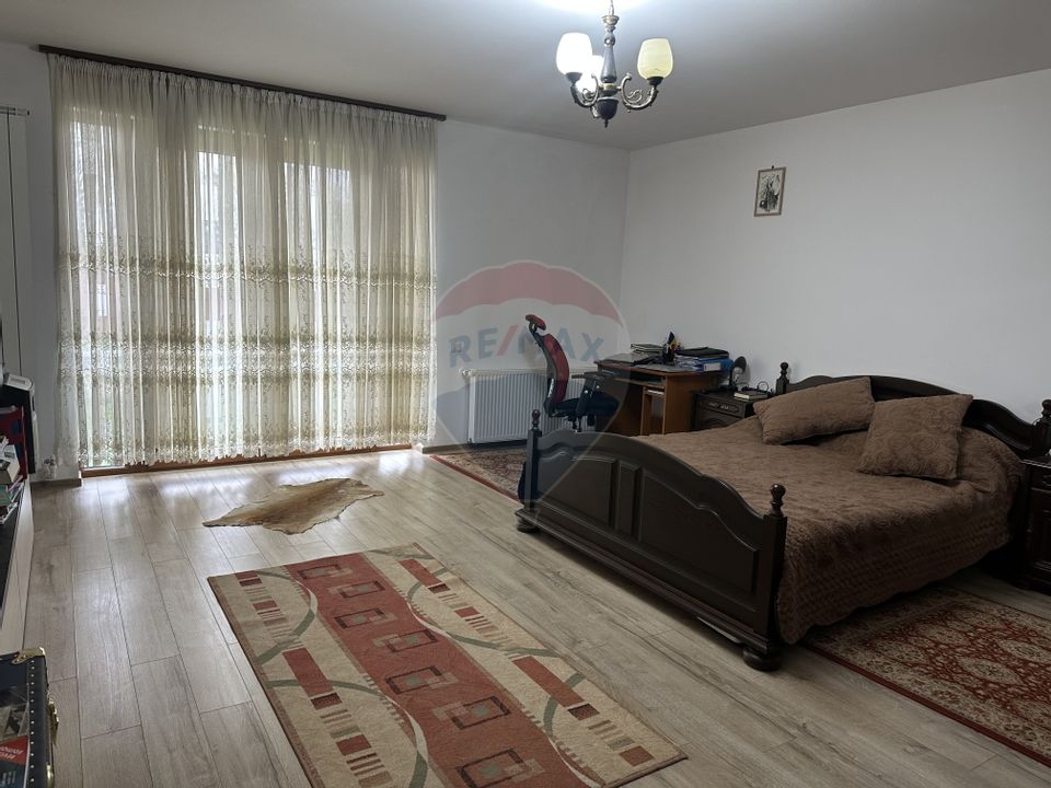 4 room House / Villa for sale