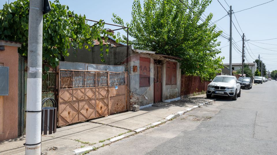 Vanzare casa demolabila si teren in Pantelimon, 150 m de Primarie